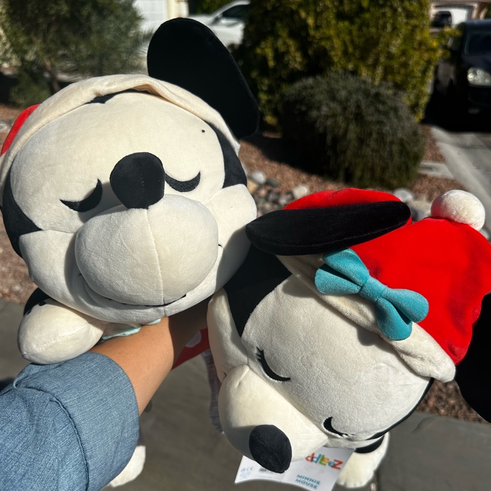Disney Mickey Minnie Mouse reimagine retro limited edition cuddleez plush doll